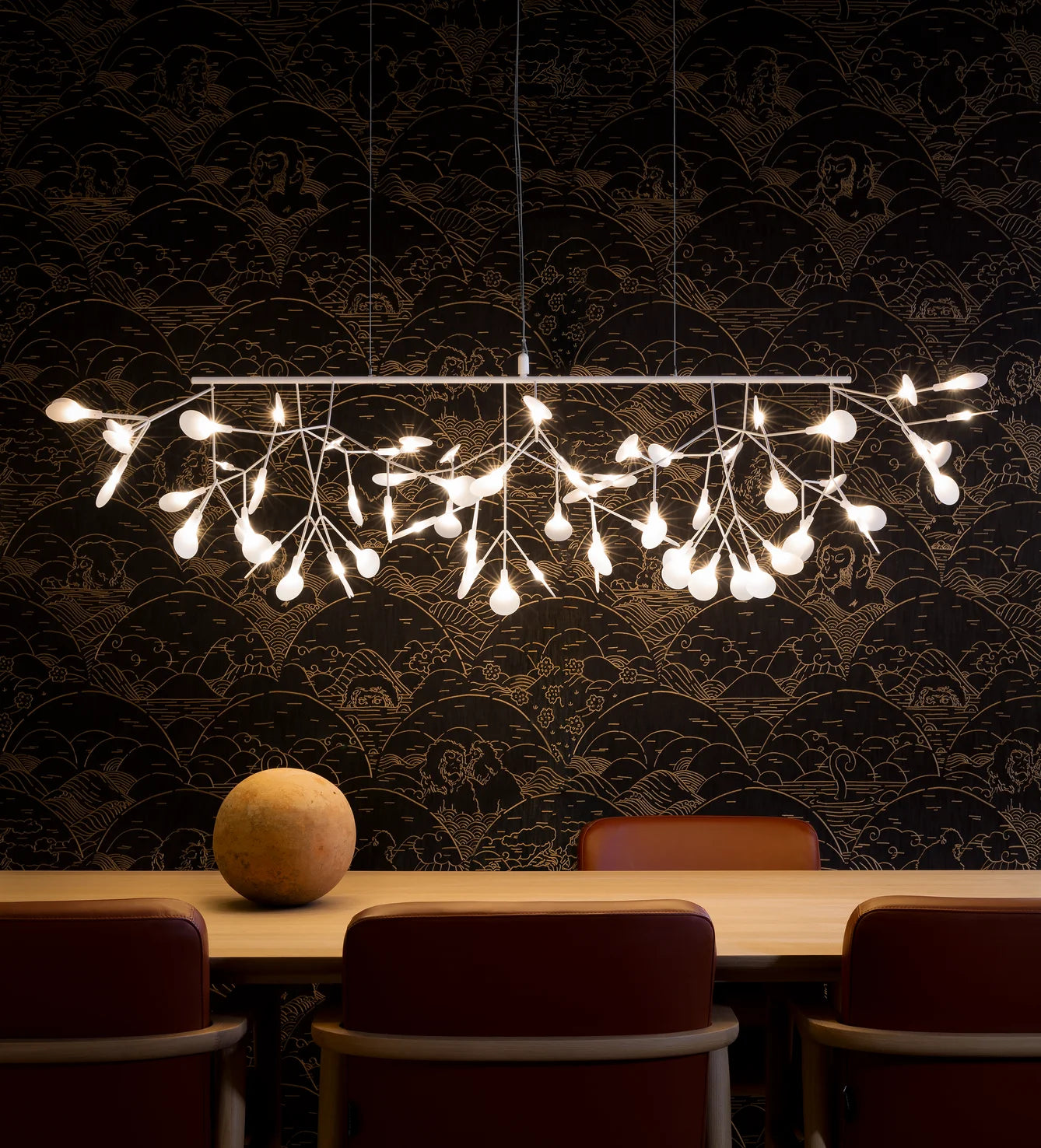 Heracleum III Linear Suspension Lamp