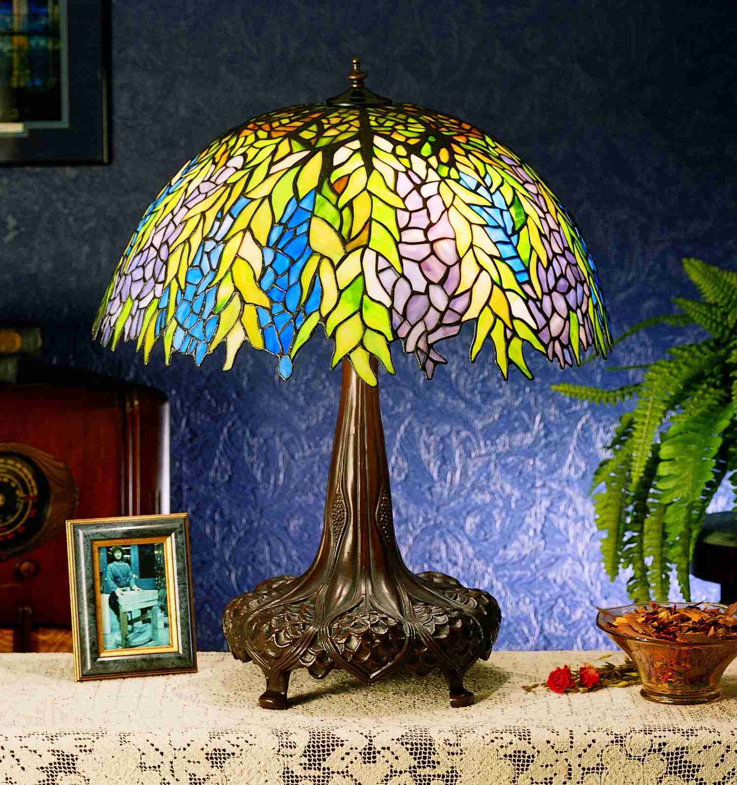 Meyda Tiffany - 26575 - Three Light Table Lamp - Tiffany Honey Locust - Lt Blue Pr