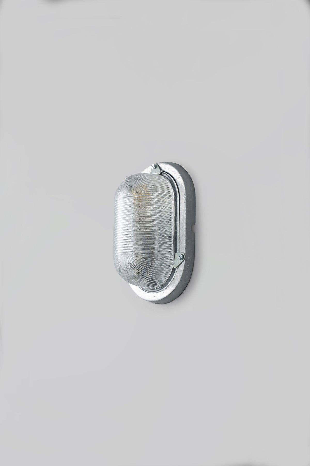 Original BTC - Oval Aluminum Bulkhead 7001