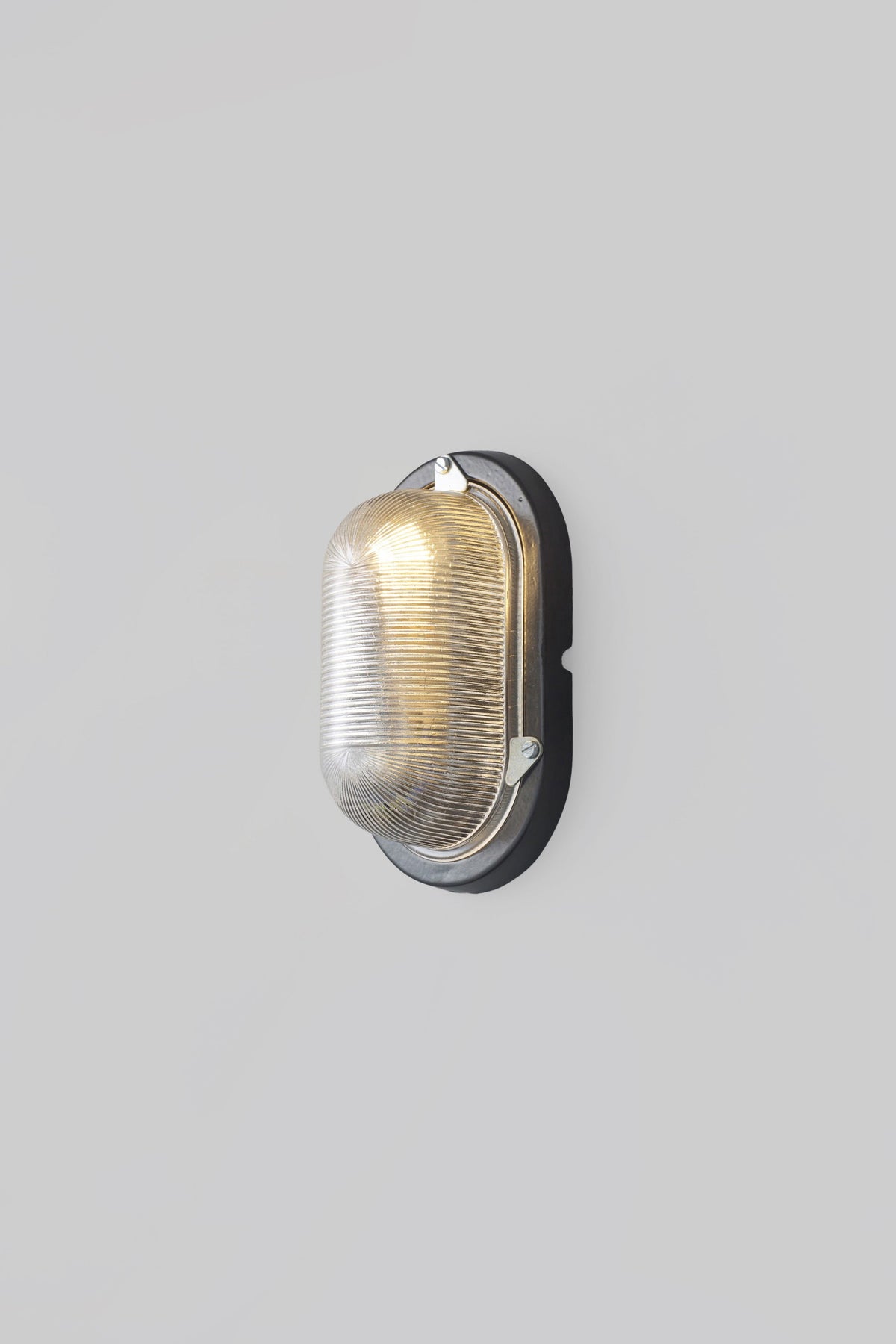 Original BTC - Oval Aluminum Bulkhead 7001