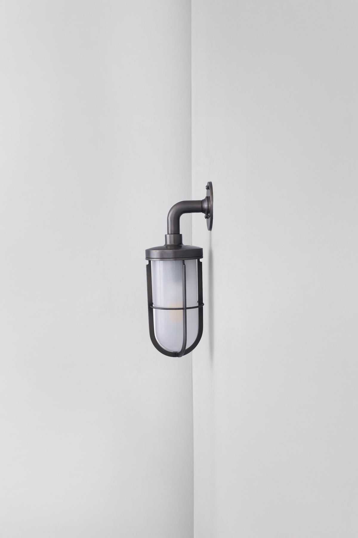 Original BTC - Weatherproof Ship's Well Glass Wall Light 7207