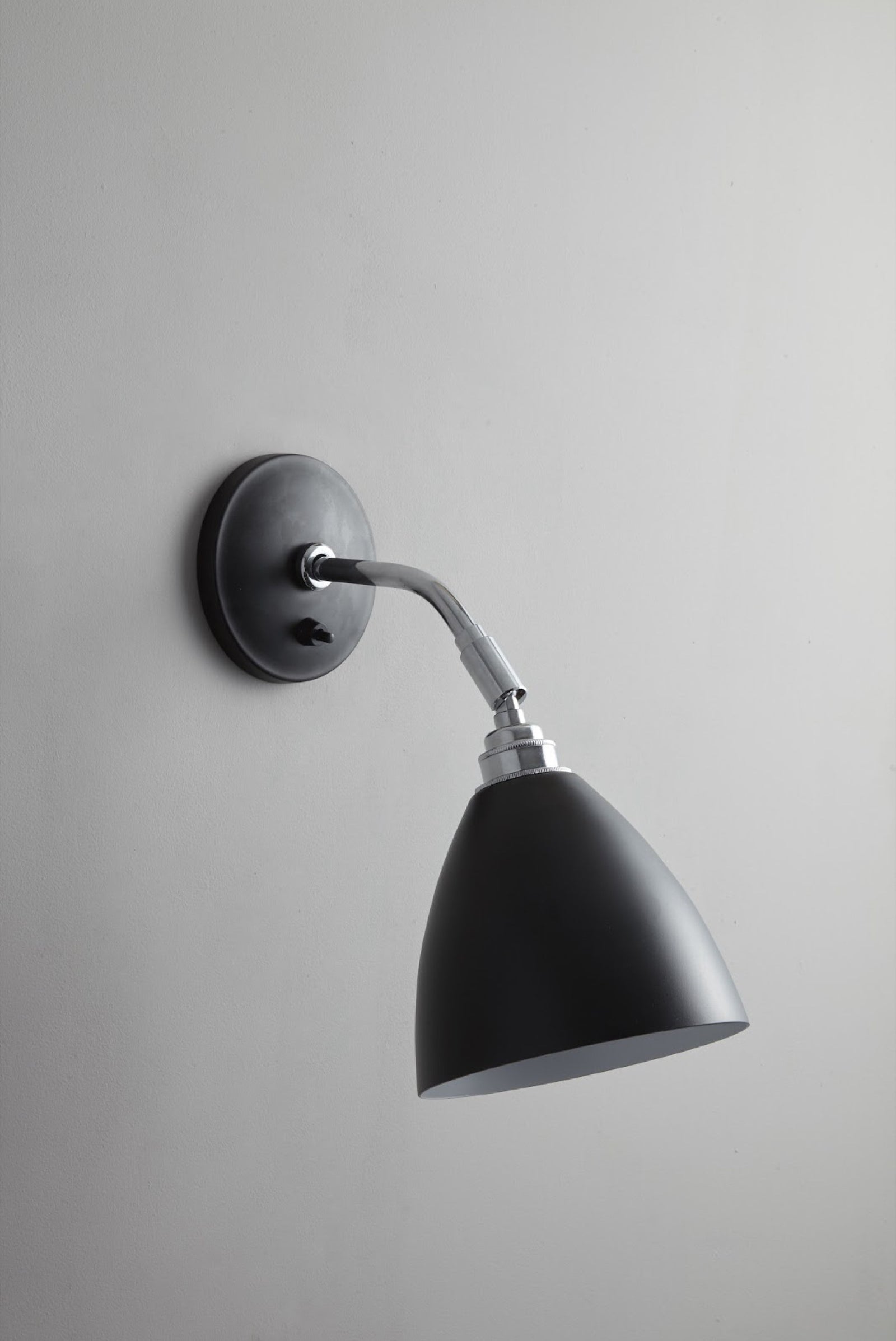 Task Short Wall Sconce - Thumbnail 4
