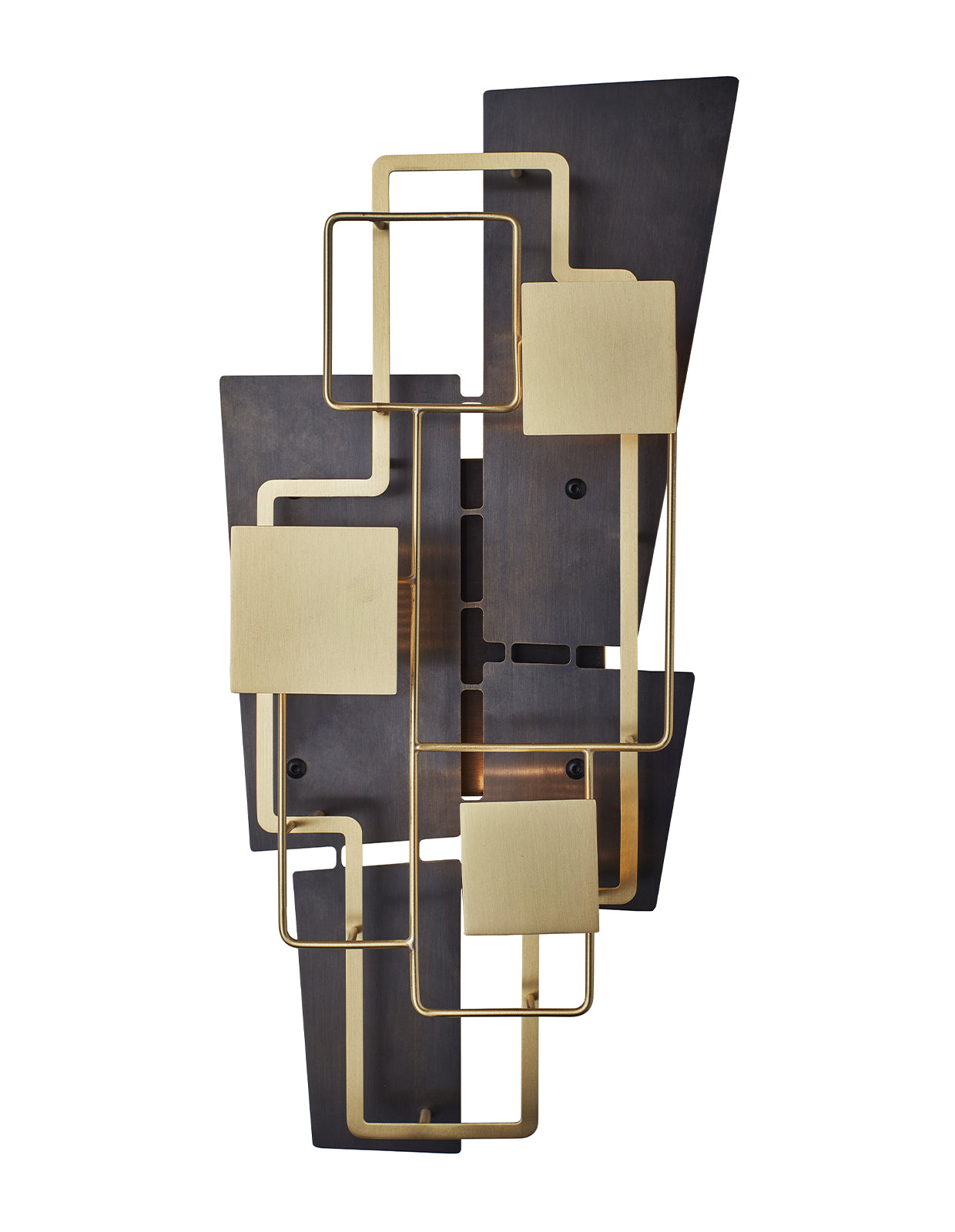 Wall lamp in varnished and patinated brass. A true light sculpture with geometric shapes, this lamp by Eric de Dormael joins the A