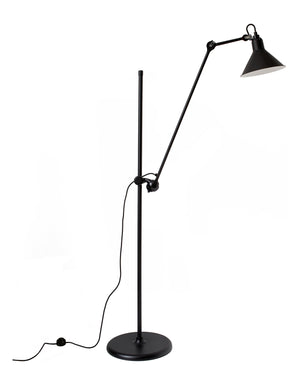 Steel floor lamp. Its qualities: graphic, stable, sophisticated. It is a must-have for any self-respecting aesthete.
In 1921, Bern