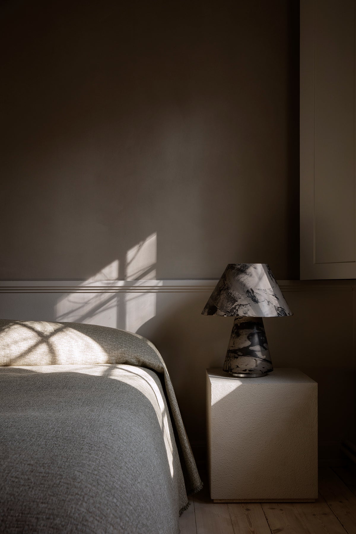 Upglas T2 Table Lamp - room
