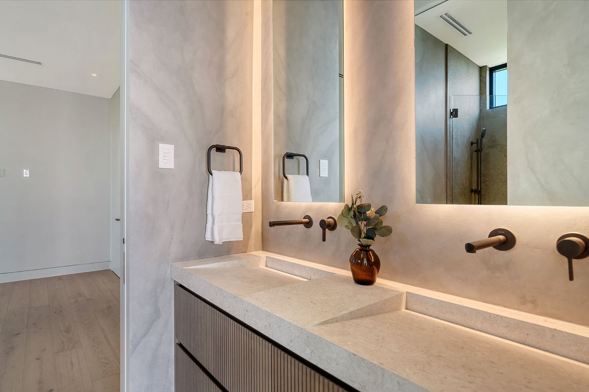 Showcasing strip lighting