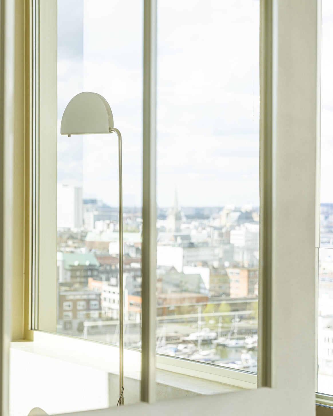 Mezzaluna Floor Lamp