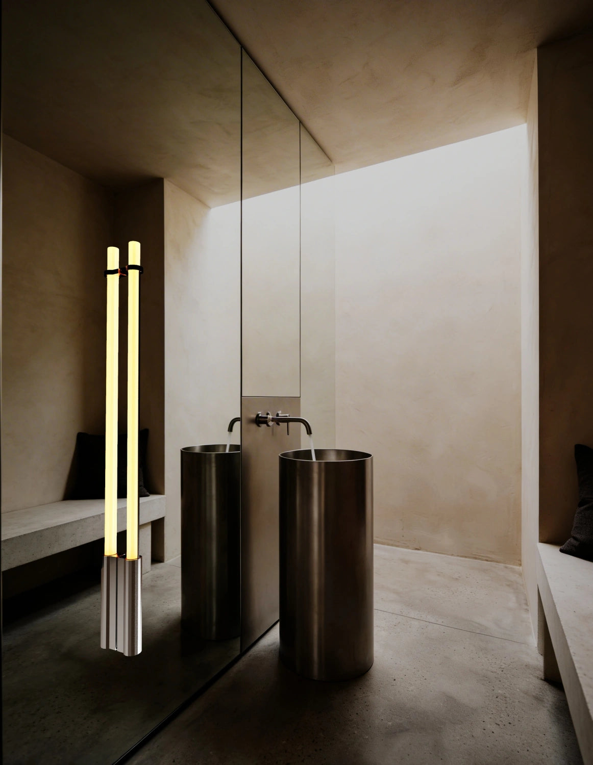 In Fine Wall Light