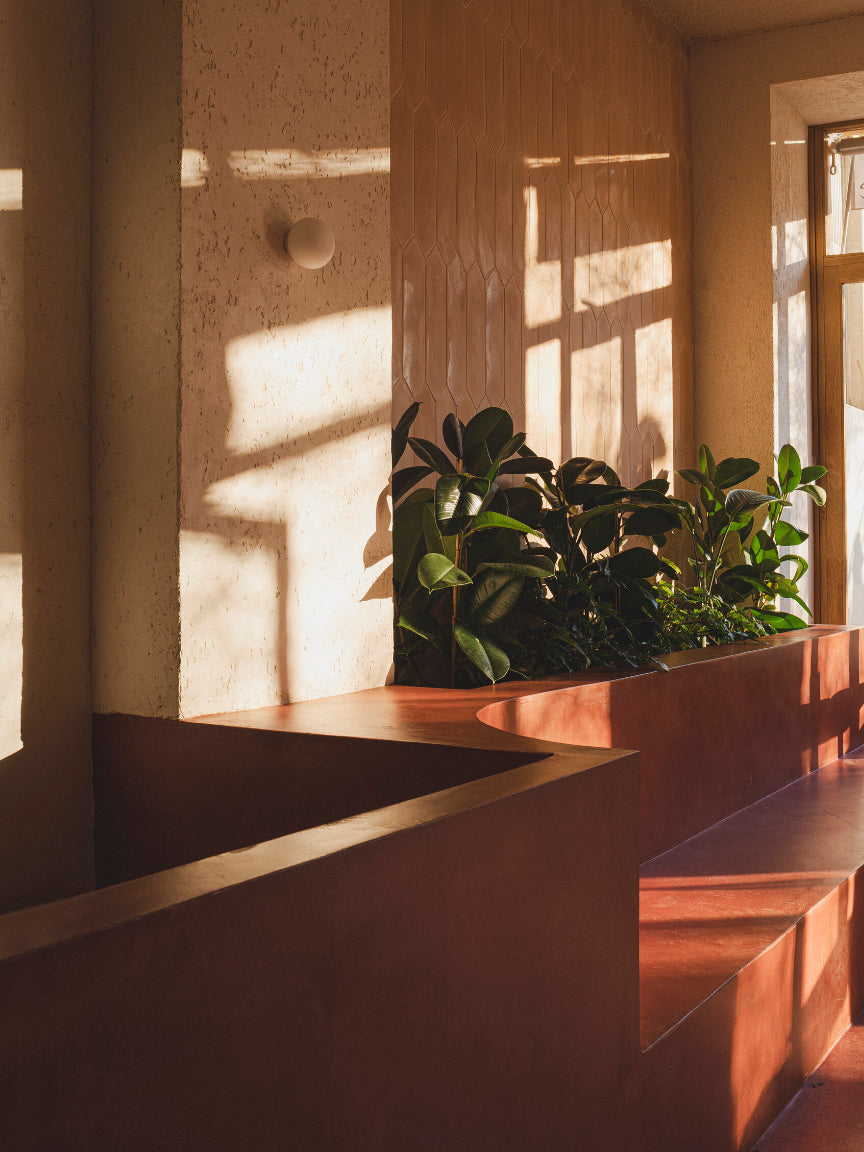Casa Neutrale and Santa & Cole lighting design