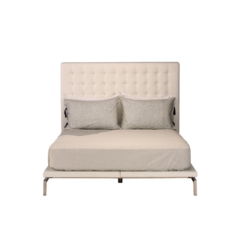 Nuevo - HGTA855 - King Bed - Bentley - White