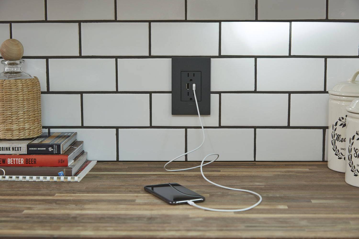 Legrand - ARTRUSB153G4 - Dual-USB Outlet - Adorne - Graphite