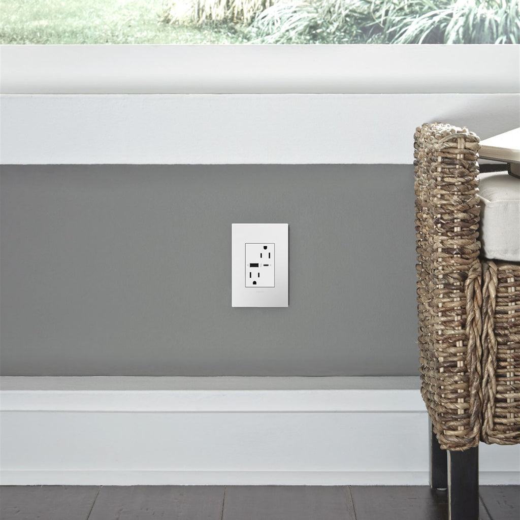 Legrand - ARTRUSB156ACW4 - 15A Tamper-Resistant Ultra-Fast USB Type-A/C Outlet - adorne - White