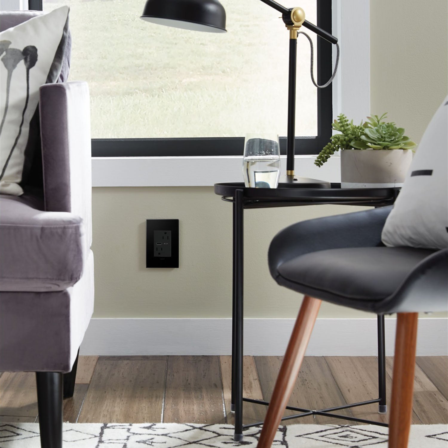 Legrand - ARTRUSB156ACG4 - 15A Tamper-Resistant Ultra-Fast USB Type-A/C Outlet - adorne - Graphite