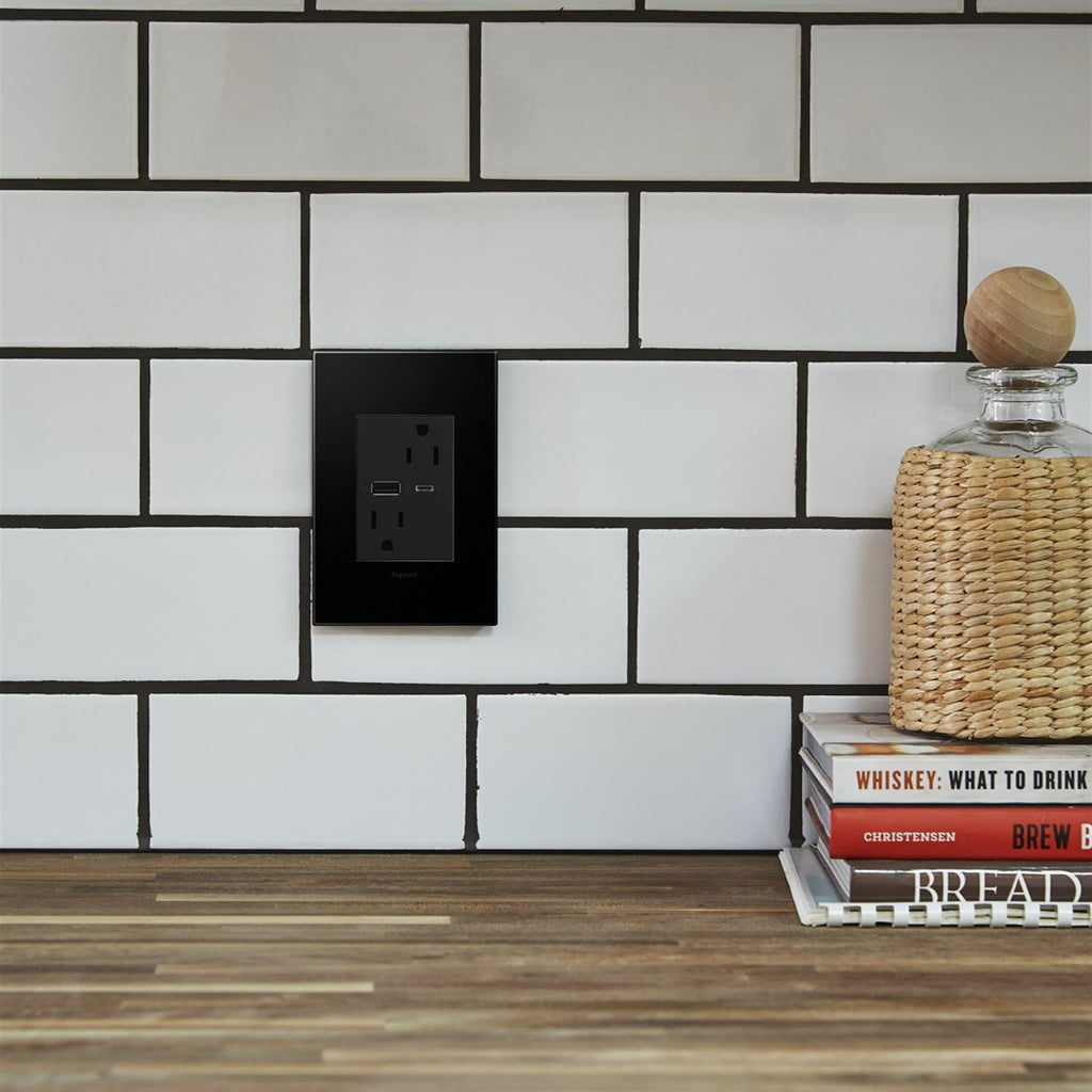 Legrand - ARTRUSB156ACG4 - 15A Tamper-Resistant Ultra-Fast USB Type-A/C Outlet - adorne - Graphite
