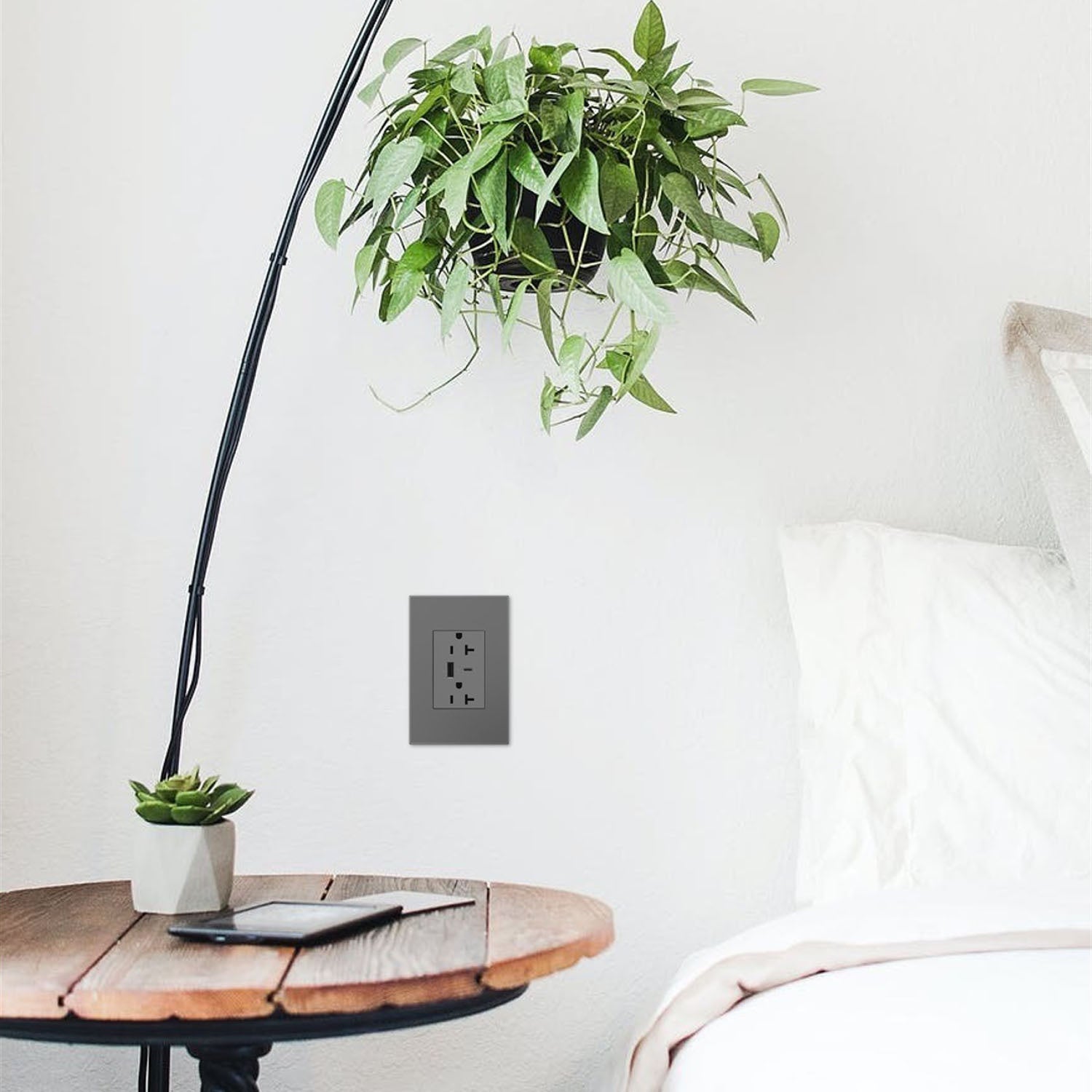 Legrand - ARTRUSB206ACM4 - 20A Tamper-Resistant Ultra-Fast USB Type-A/C Outlet - adorne - Magnesium