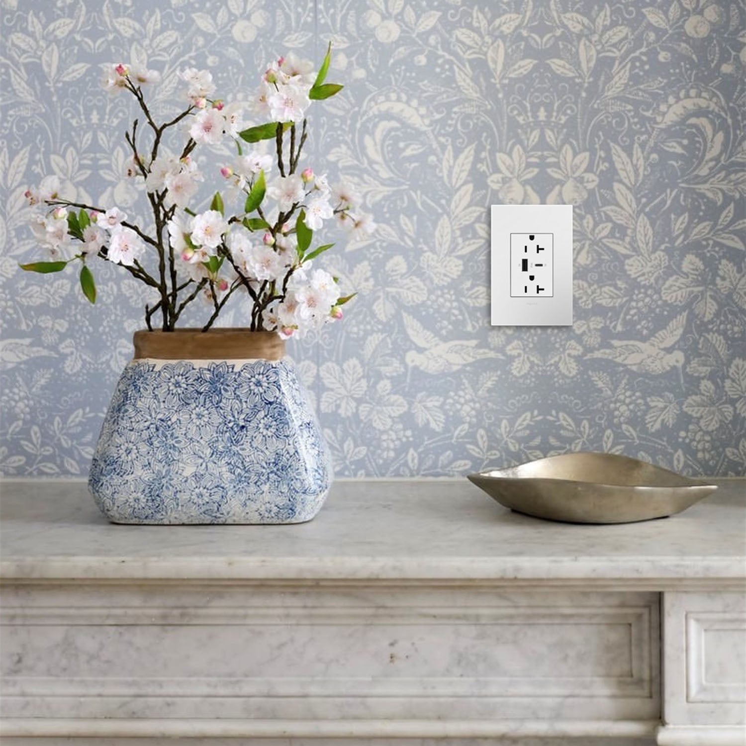Legrand - ARTRUSB206ACW4 - 20A Tamper-Resistant Ultra-Fast USB Type-A/C Outlet - adorne - White
