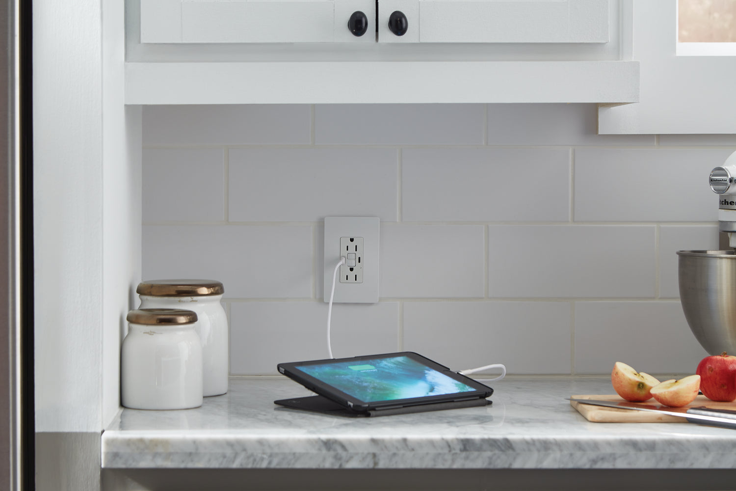 Legrand - 1597TRUSBCCW - Tamper-Resistant 15A Duplex Self-Test GFCI Receptacles with SafeLock Protection, USB Type C/C - radiant - White