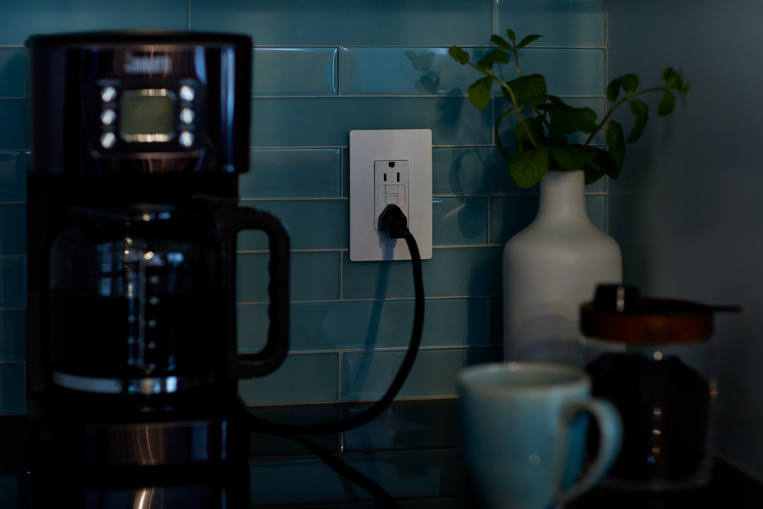 Legrand - 1597TRW - Tamper-Resistant 15A Duplex Self-Test GFCI Receptacles with SafeLock Protection - radiant - White