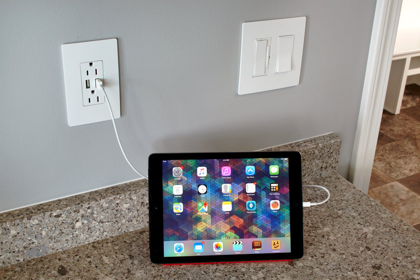 Legrand - TM826USBW - 15A Tamper-Resistant USB Outlet - radiant - White