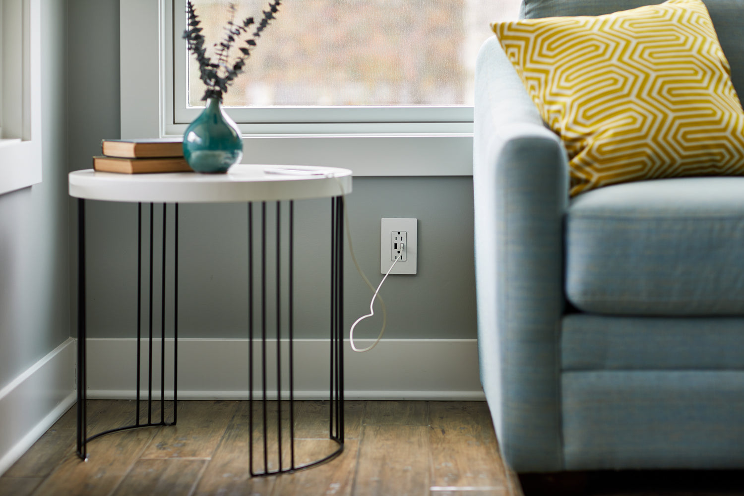 Legrand - TM826USBW - 15A Tamper-Resistant USB Outlet - radiant - White