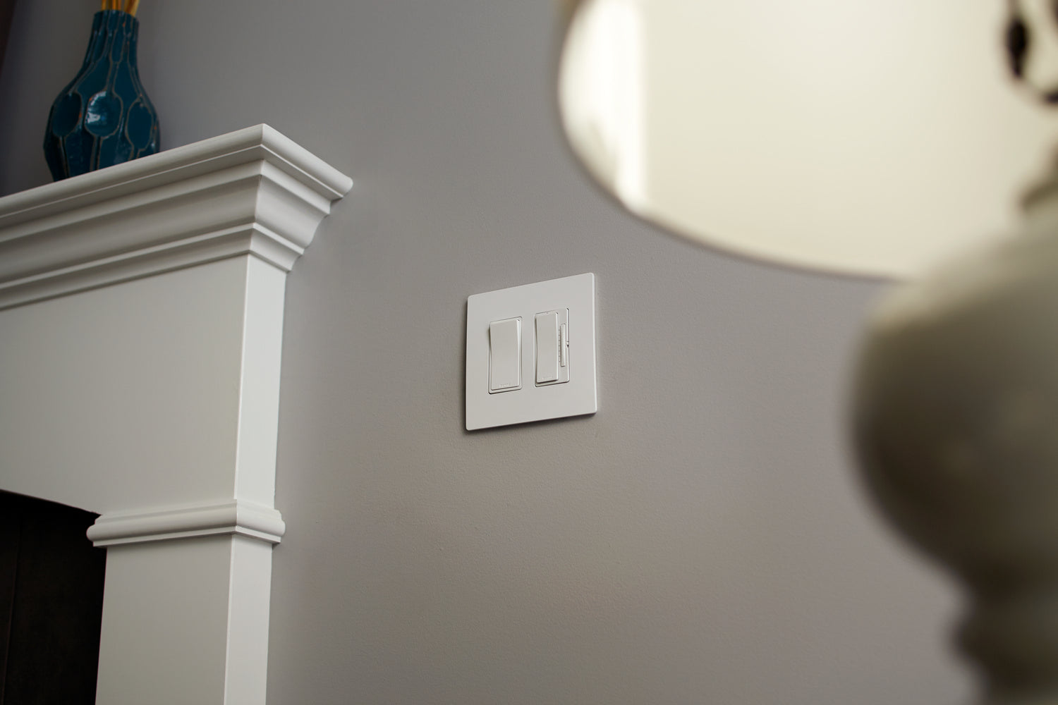 Legrand - TM870W - 15A Single-Pole Switch - radiant - White