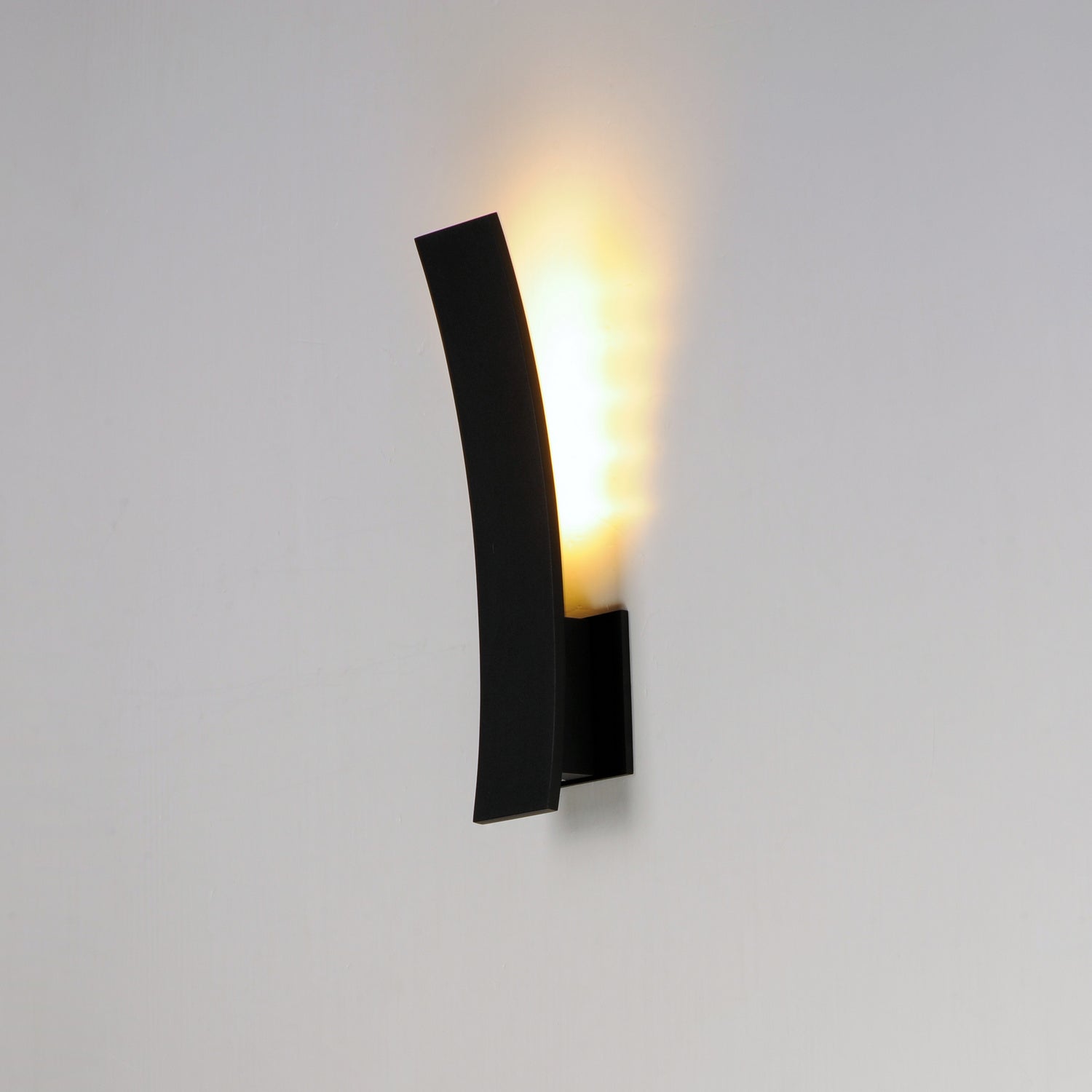 ET2 - E41307-BK - LED Outdoor Wall Sconce - Alumilux Prime - Black