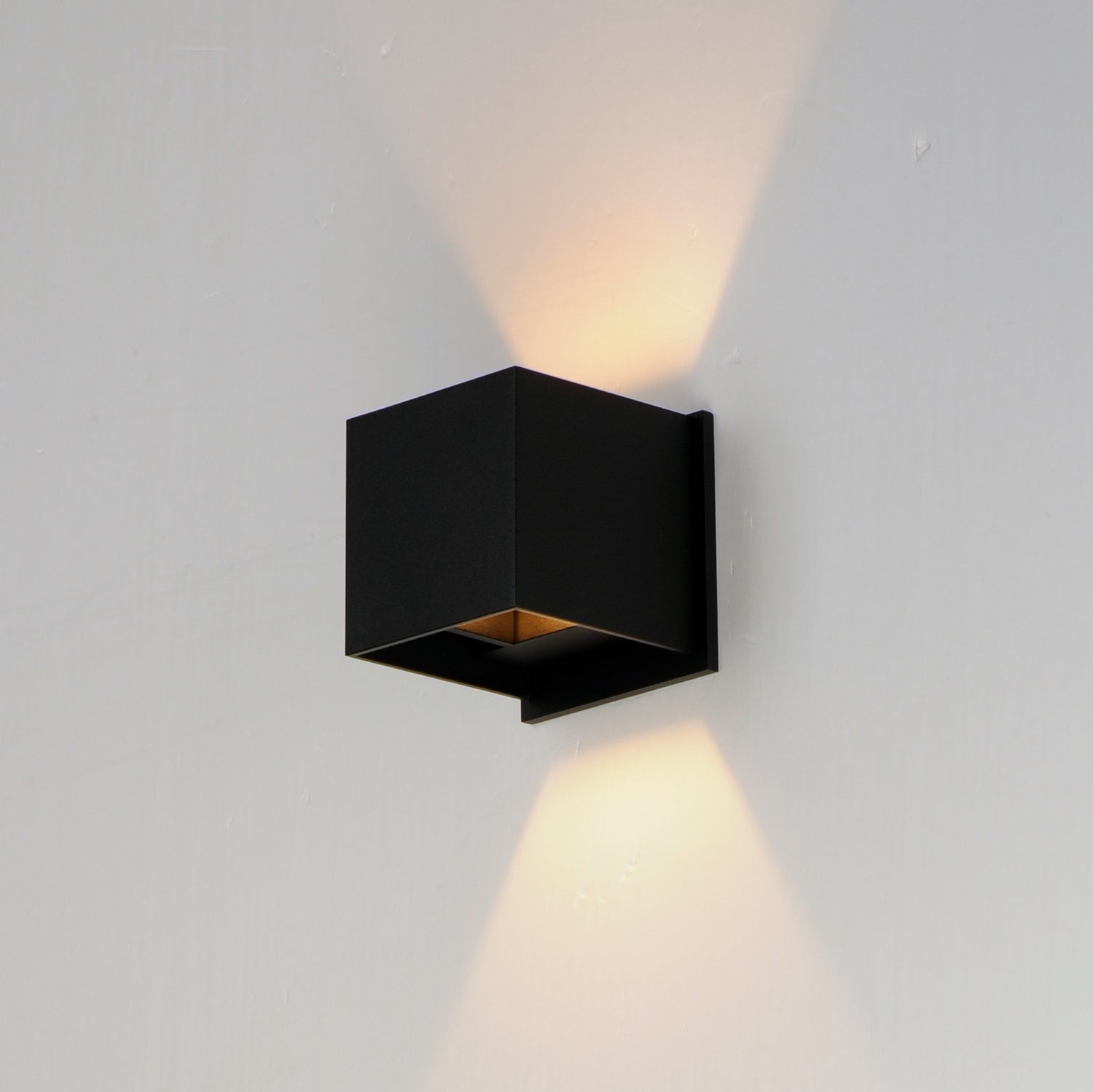 ET2 - E41308-BK - LED Outdoor Wall Sconce - Alumilux Cube - Black