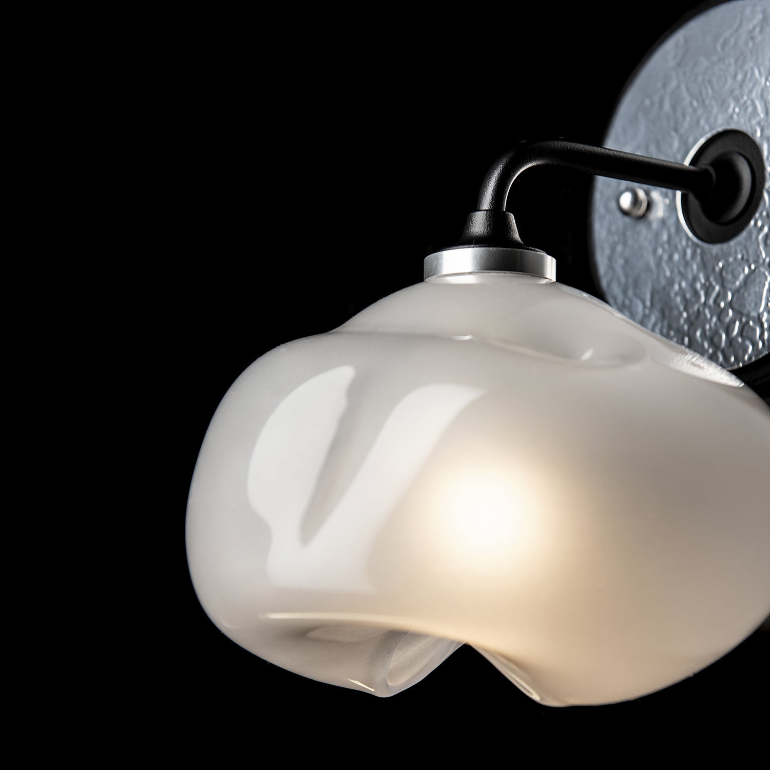 Hubbardton Forge - 201340-SKT-10-85-FD0710 - Ume 1-Light Curved Arm Bath Sconce - Ume - Black