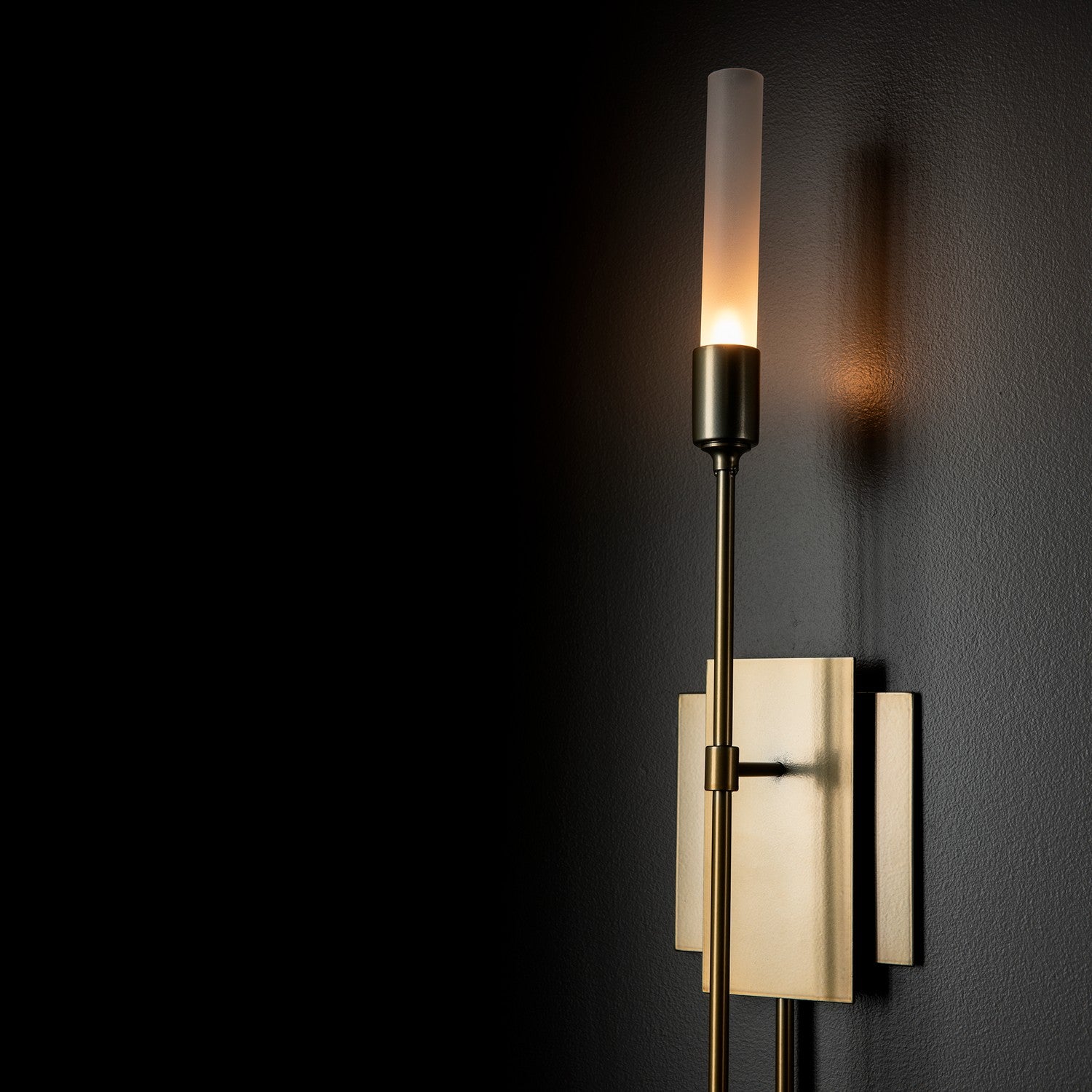 Hubbardton Forge - 203050-SKT-86 - One Light Wall Sconce - Lisse - Modern Brass