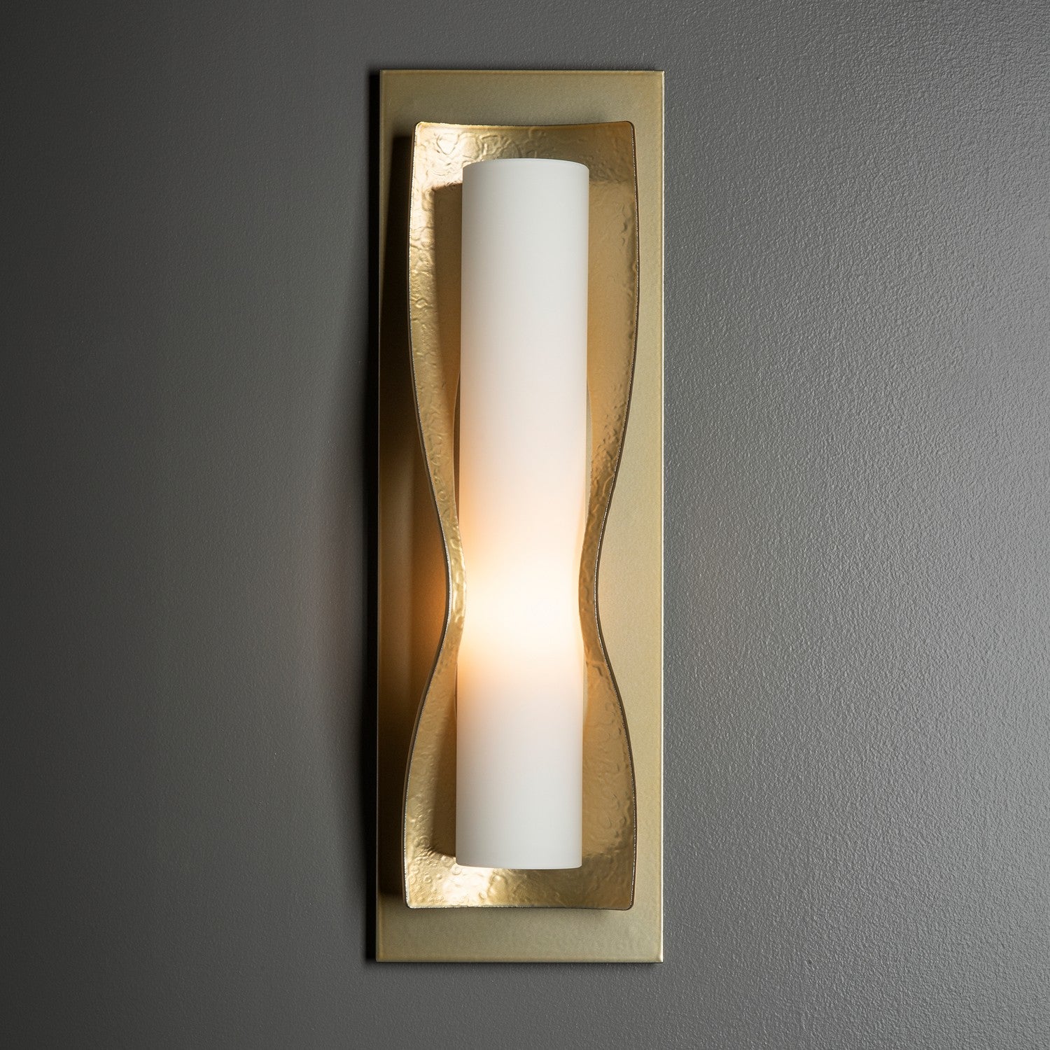 Hubbardton Forge - 204790-SKT-86-GG0301 - One Light Wall Sconce - Dune - Modern Brass