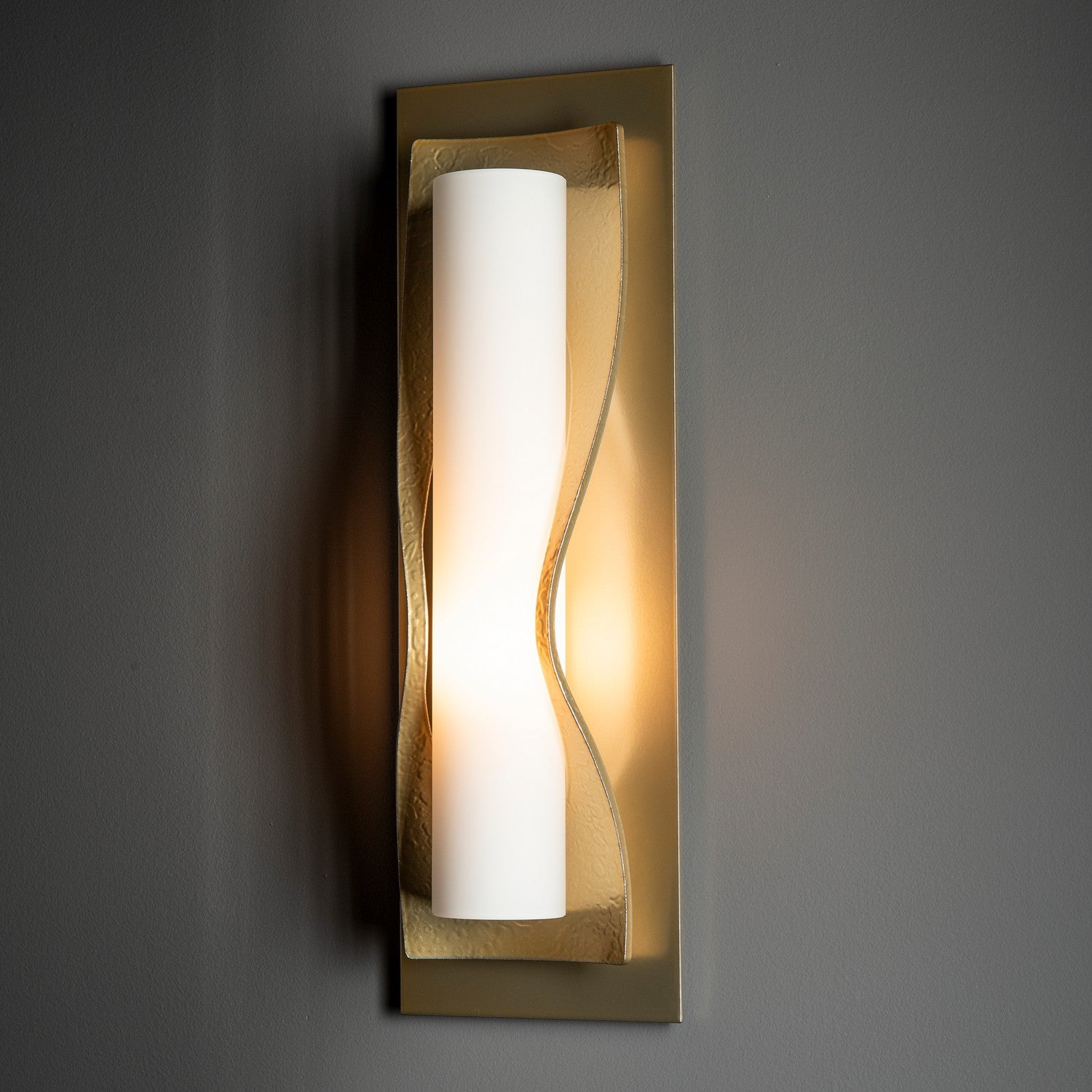 Hubbardton Forge - 204790-SKT-86-GG0301 - One Light Wall Sconce - Dune - Modern Brass