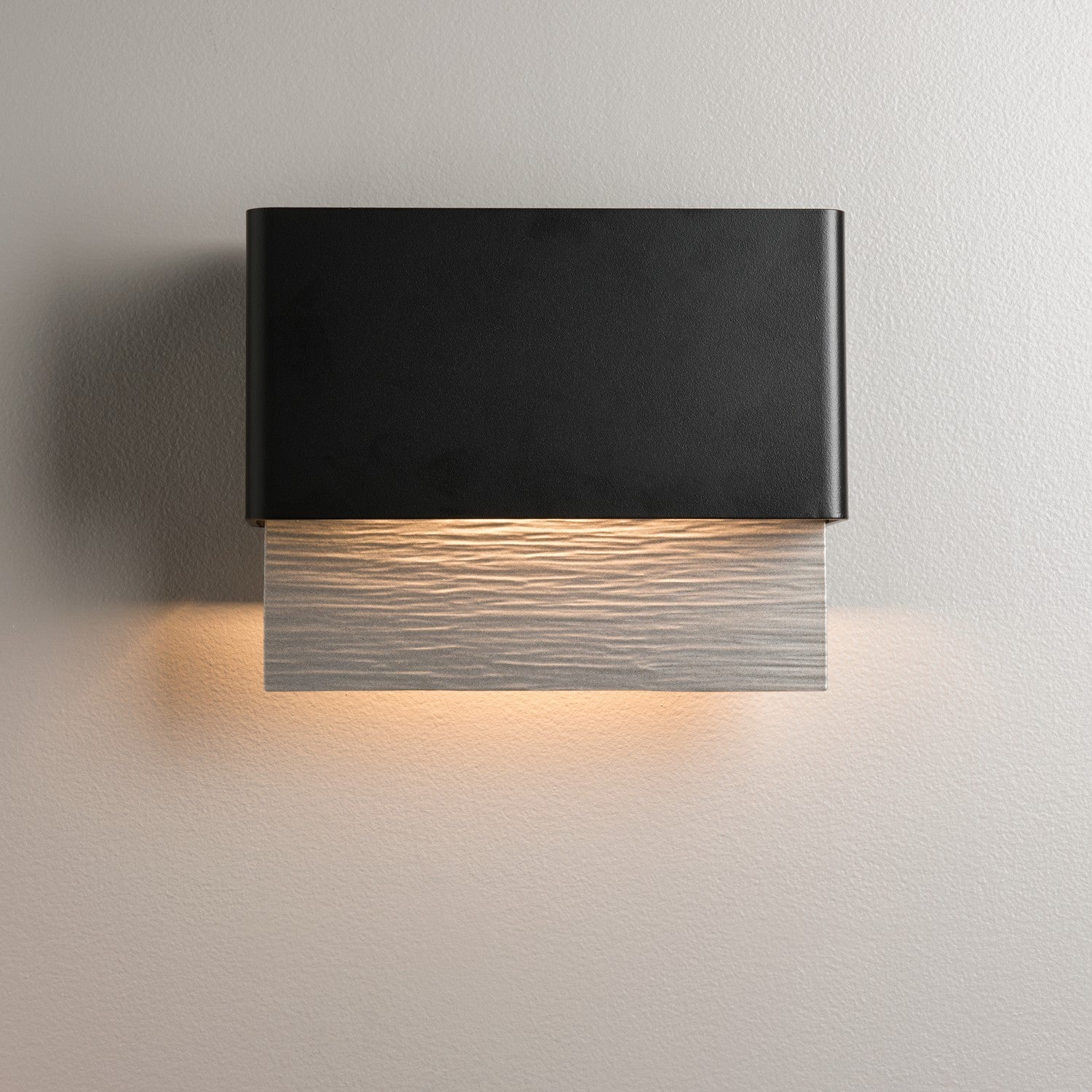 Hubbardton Forge - 302630-LED-80-78 - Stratum Dark Sky Friendly LED Outdoor Sconce - Stratum - Coastal Black