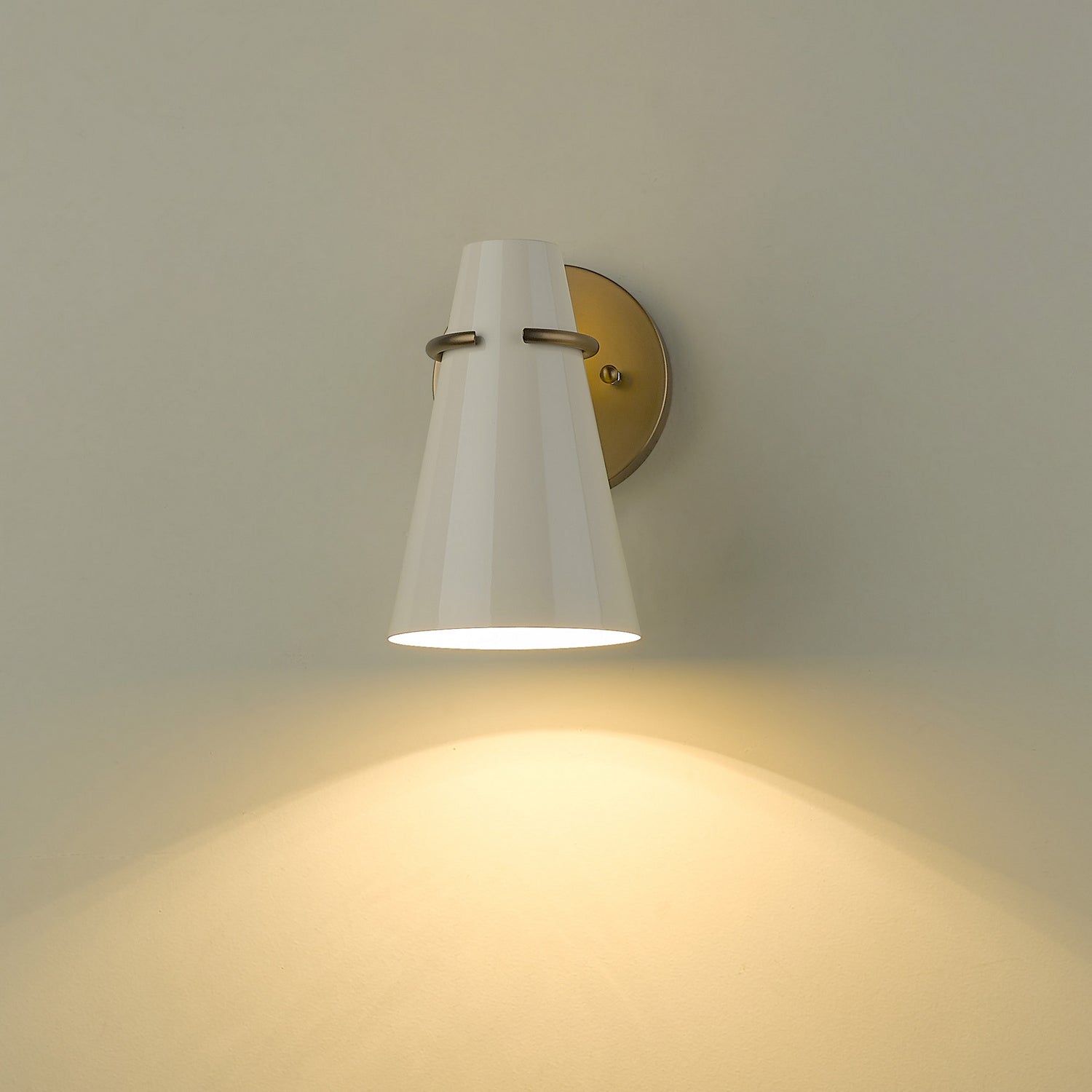 Golden - 2122-1W MBS-GE - One Light Wall Sconce - Reeva - Modern Brass