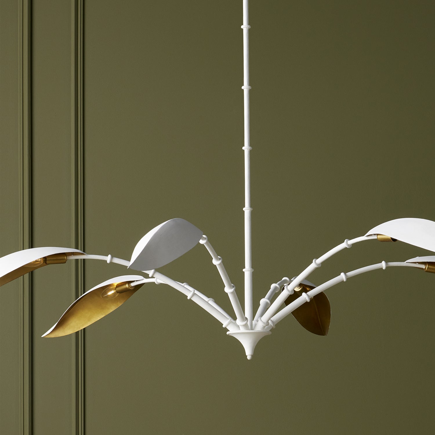 Currey and Company - 9000-0974 - Six Light Chandelier - Yuriko - Gesso White/Contemporary Gold Leaf