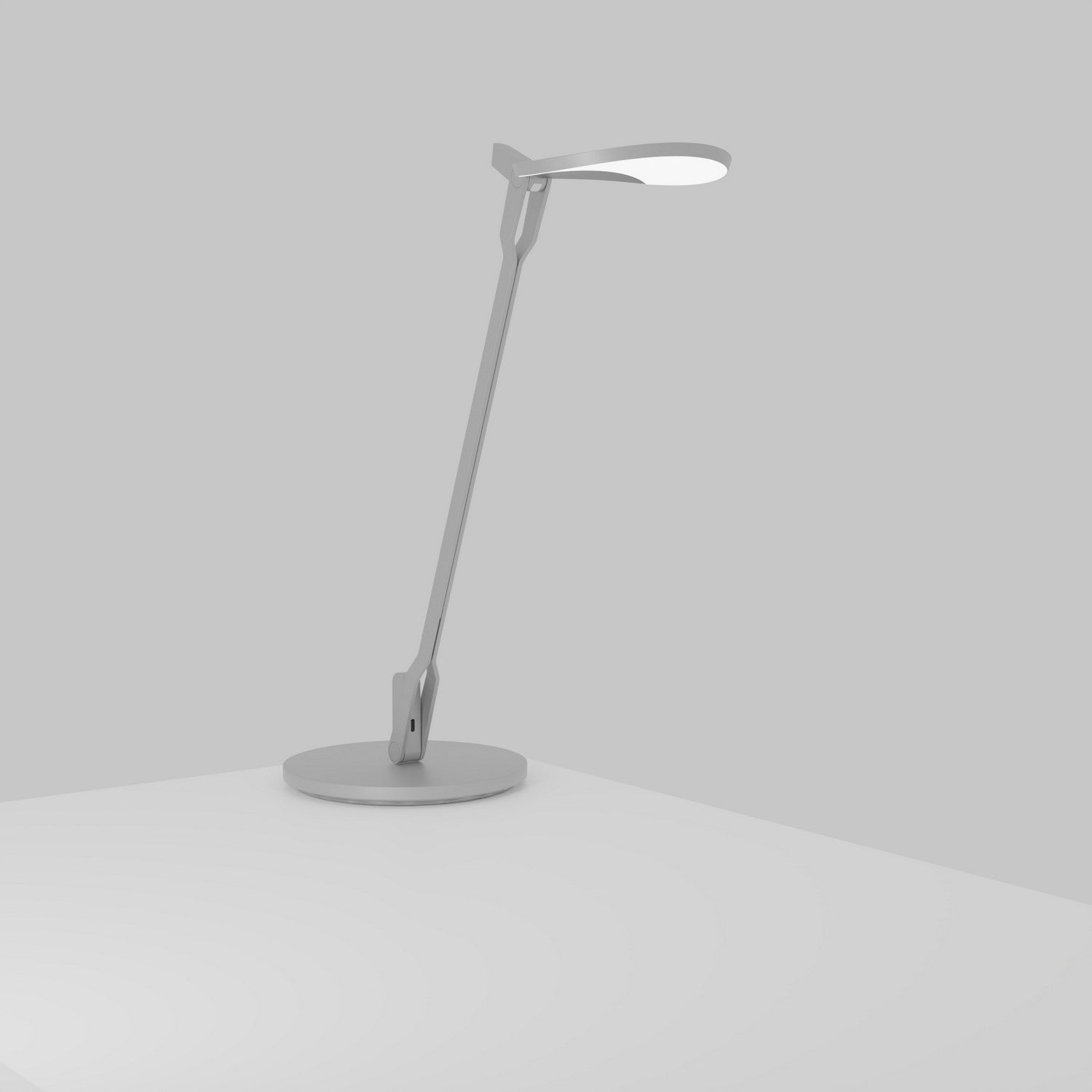 Koncept - SPY-SIL-PRA-DSK - LED Desk Lamp - Splitty - Silver