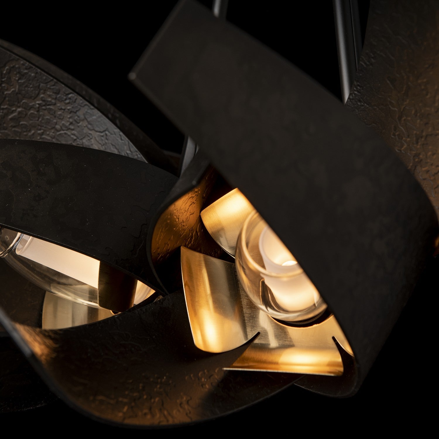 Hubbardton Forge - 136502-SKT-MULT-07-BR-YE0352 - Corona Brass Accent Pendant - Corona - Dark Smoke