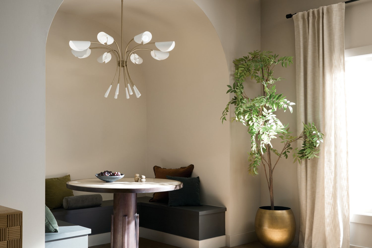 Kichler - 52560CPZWH - Eight Light Chandelier - Arcus - Champagne Bronze