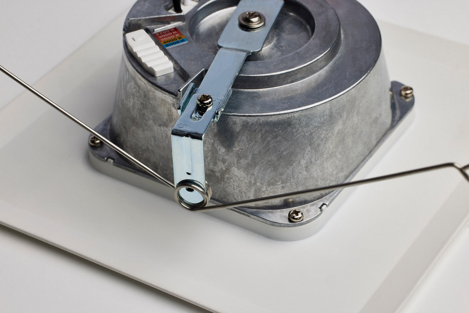 Satco - S11821R1 - LED Downlight - White