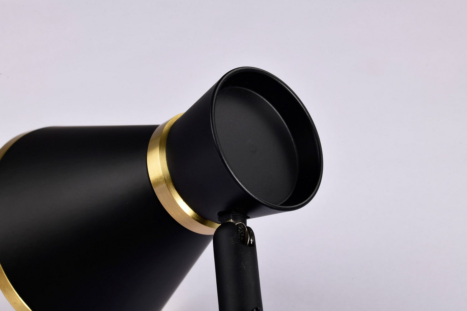 Nuvo Lighting - TH633 - LED Track Head - Matte Black / Brushed Brass