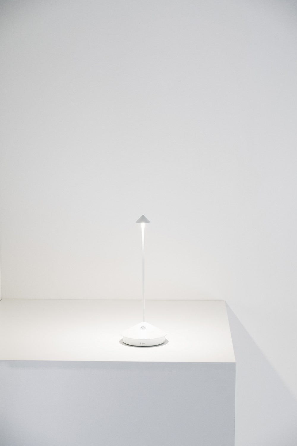 Zafferano - LD0650B4 - LED Table Lamp - Pina - White