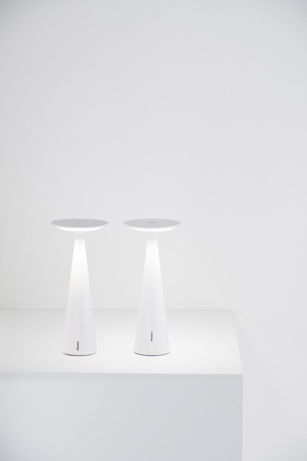 Zafferano - LD0610B3 - LED Table Lamp - Dama - White