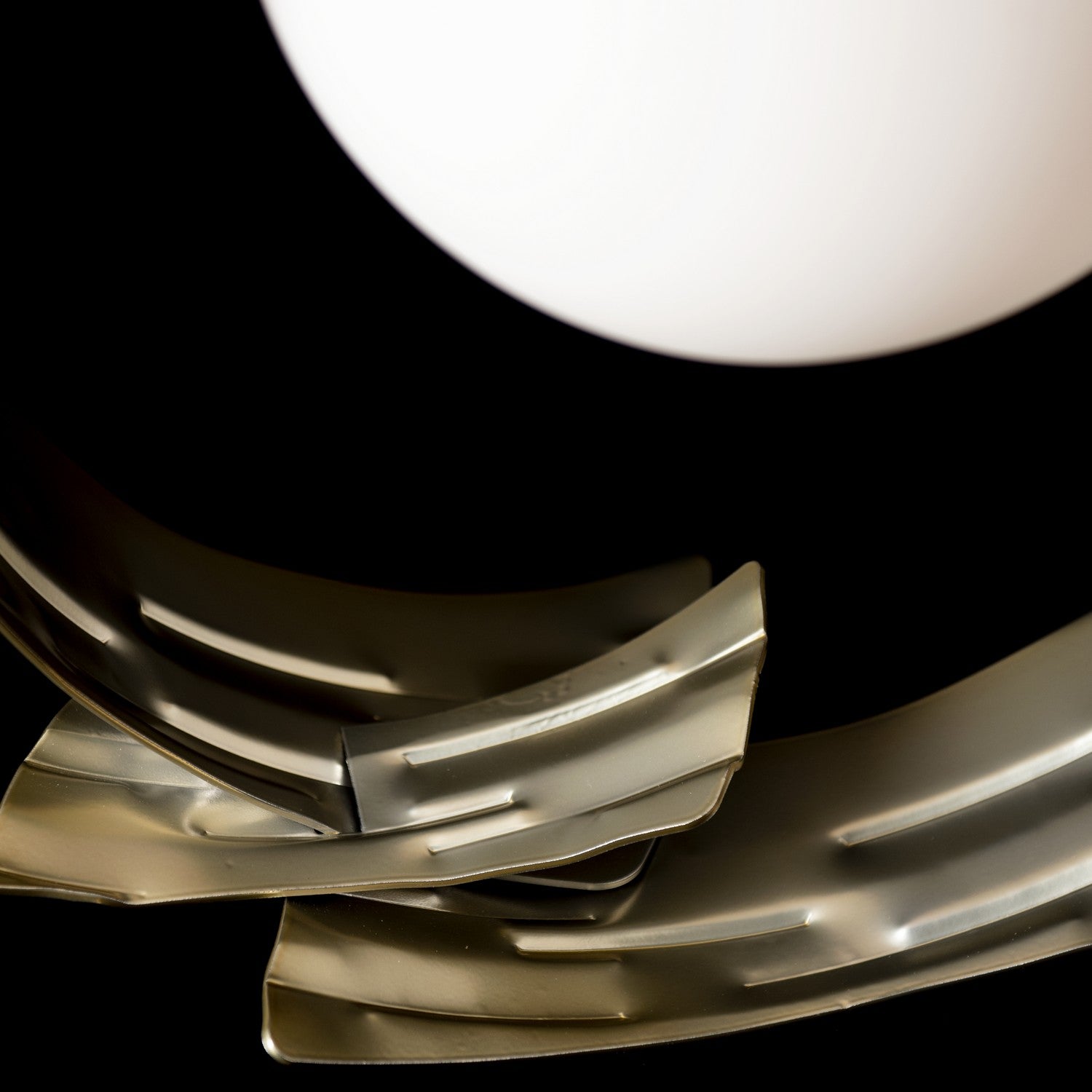 Hubbardton Forge - 272111-SKT-86-GG0761 - Crest Table Lamp - Crest - Modern Brass
