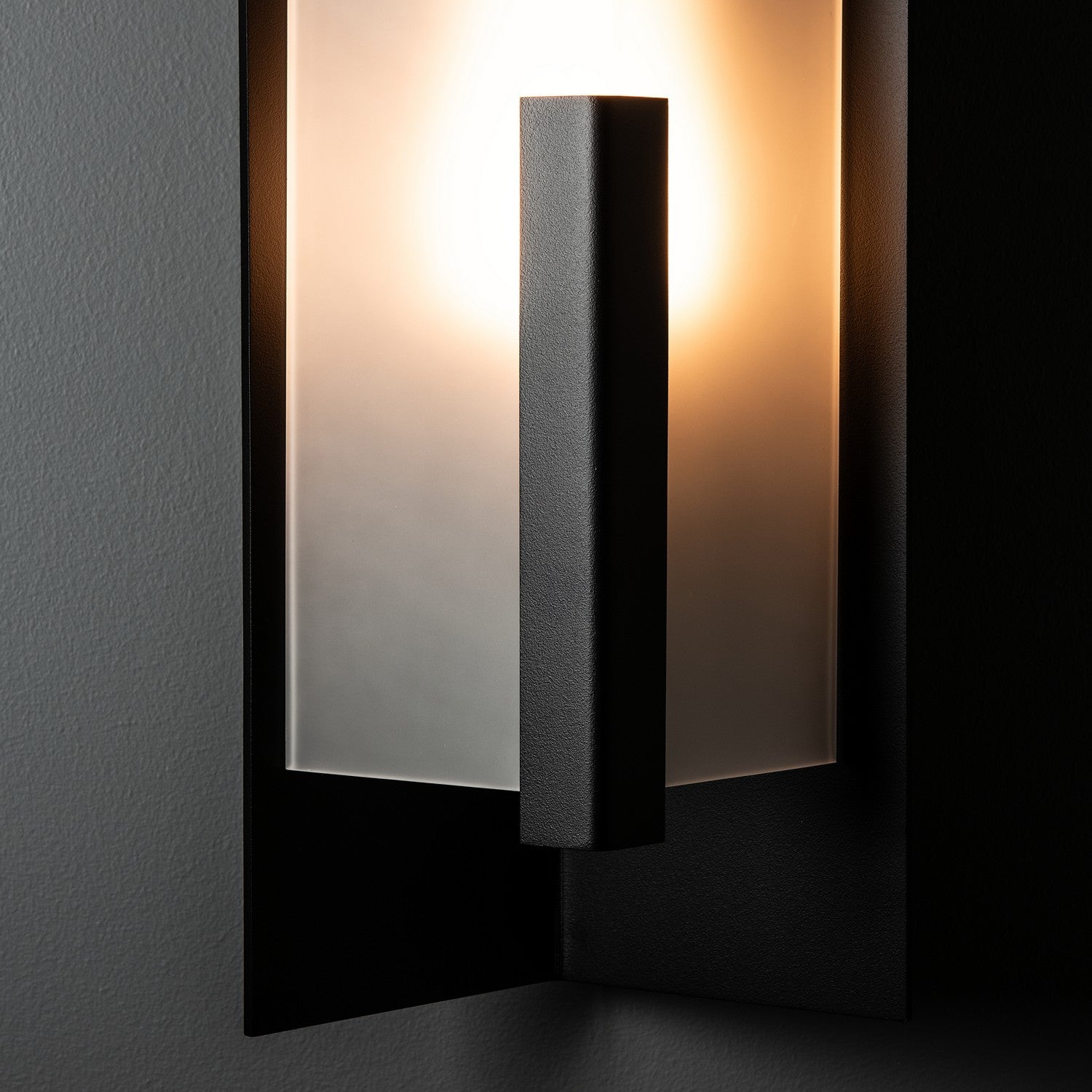Hubbardton Forge - 302046-SKT-80-FD0793 - One Light Outdoor Wall Sconce - Summit - Coastal Black