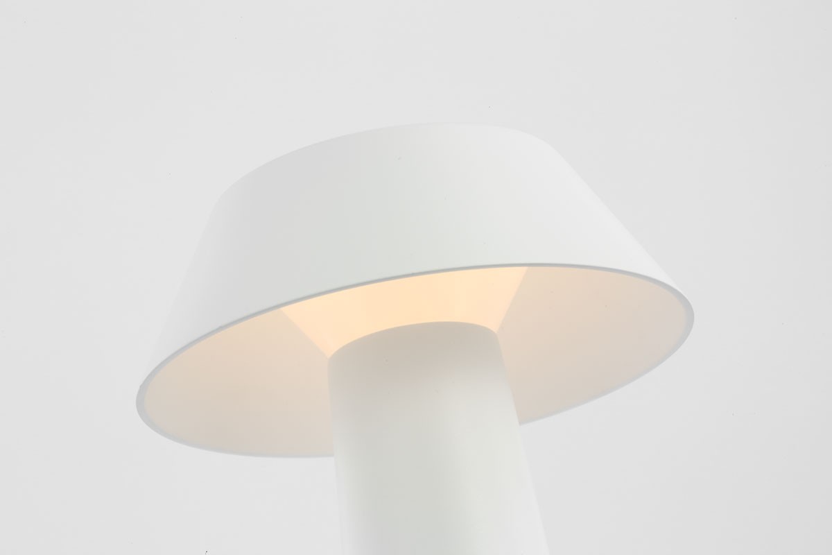 Visual Comfort Modern - SLTB25727W - LED Table Lamp - Sesa - Matte White