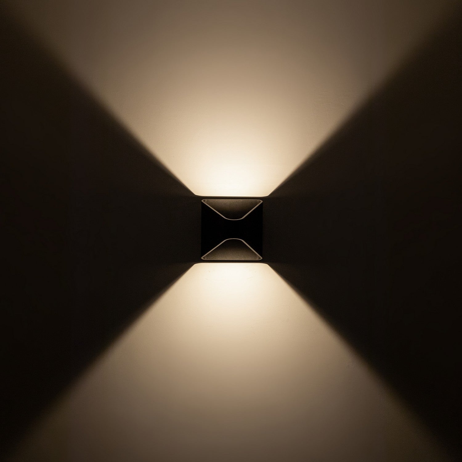 Kuzco Lighting - EW33806-BK-UNV-010 - LED Exterior Wall Sconce - Ellis - Black