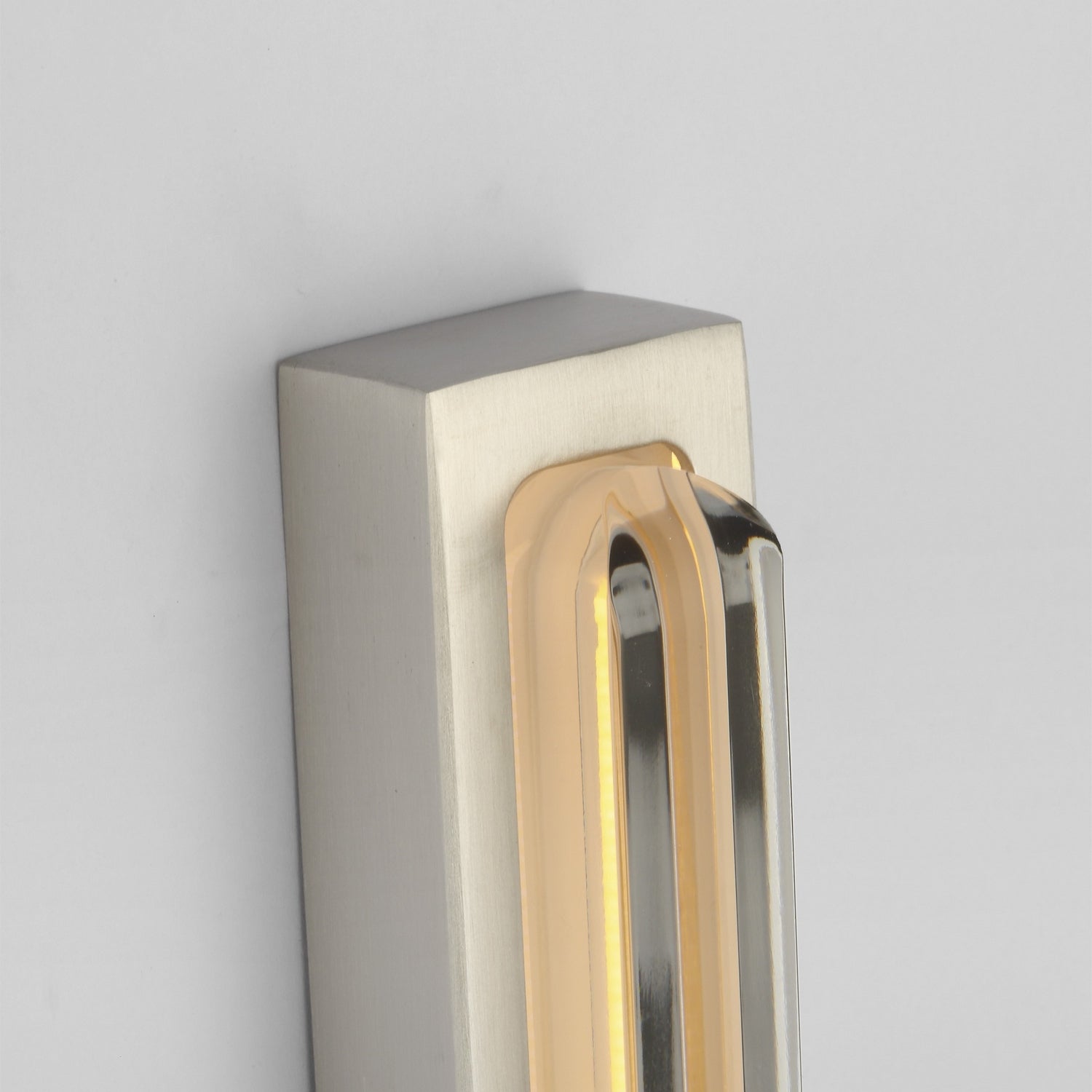 Visual Comfort Modern - SLV82627SNCG - LED Vanity - Bloccare - Satin Nickel