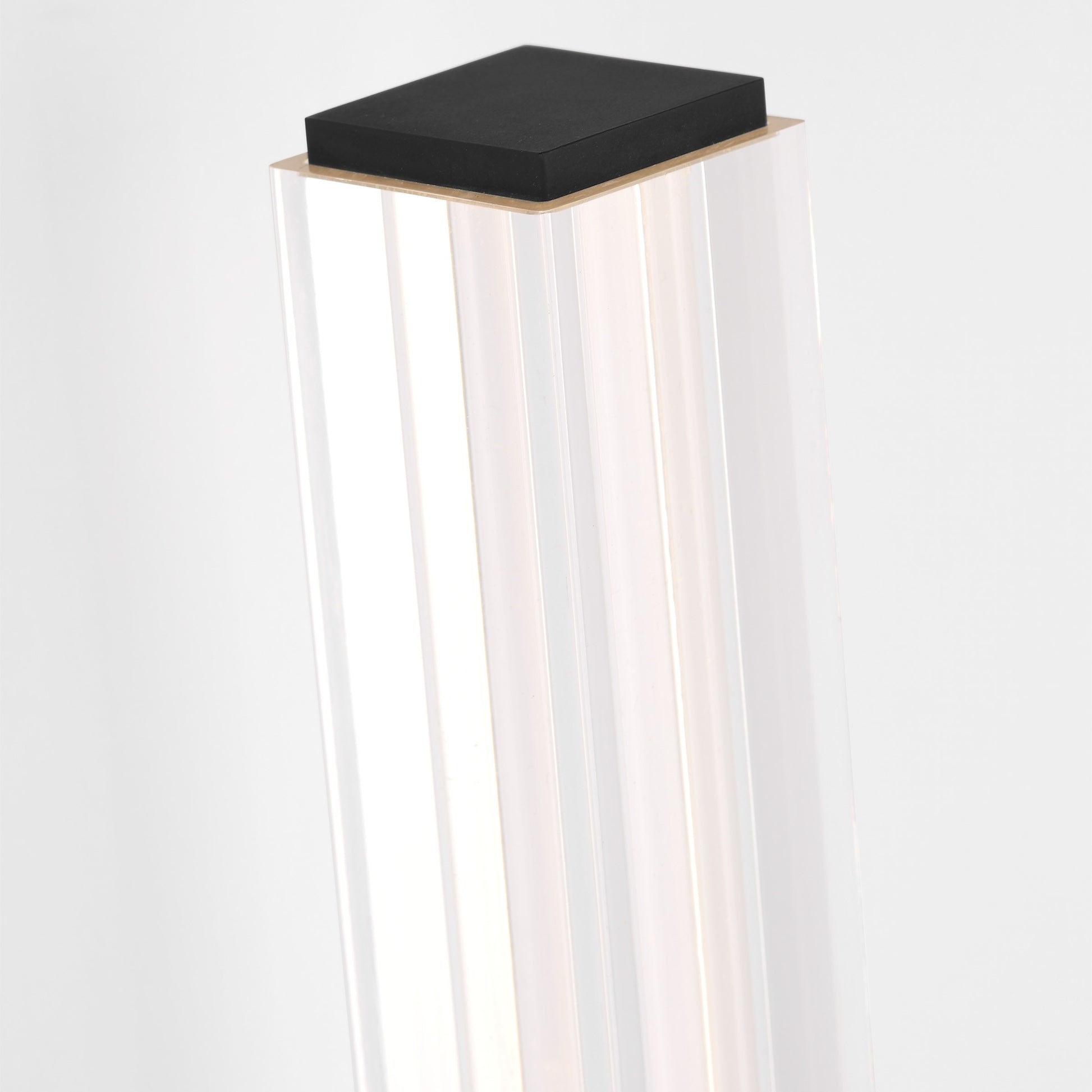 Visual Comfort Modern - SLWS84927BCA - LED Wall Sconce - Reiya Square - Nightshade Black