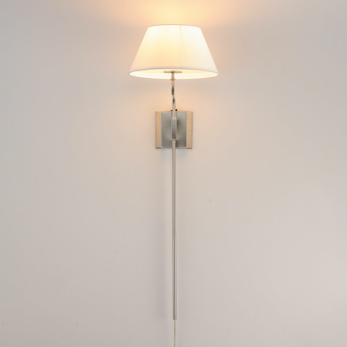 Maxim - 18410OFPN - One Light Wall Sconce - Dunbridge - Polished Nickel