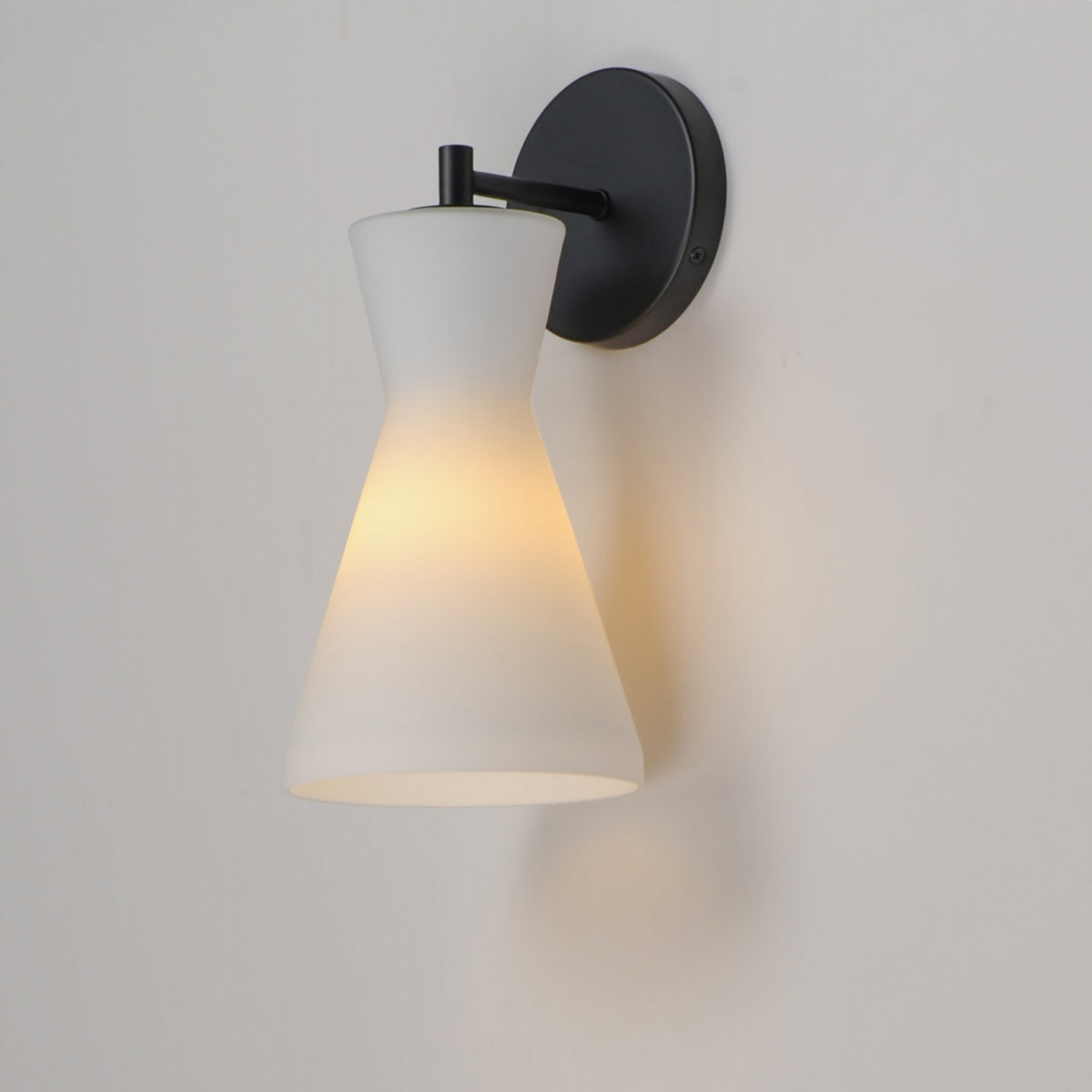 Sinch Wall Sconce