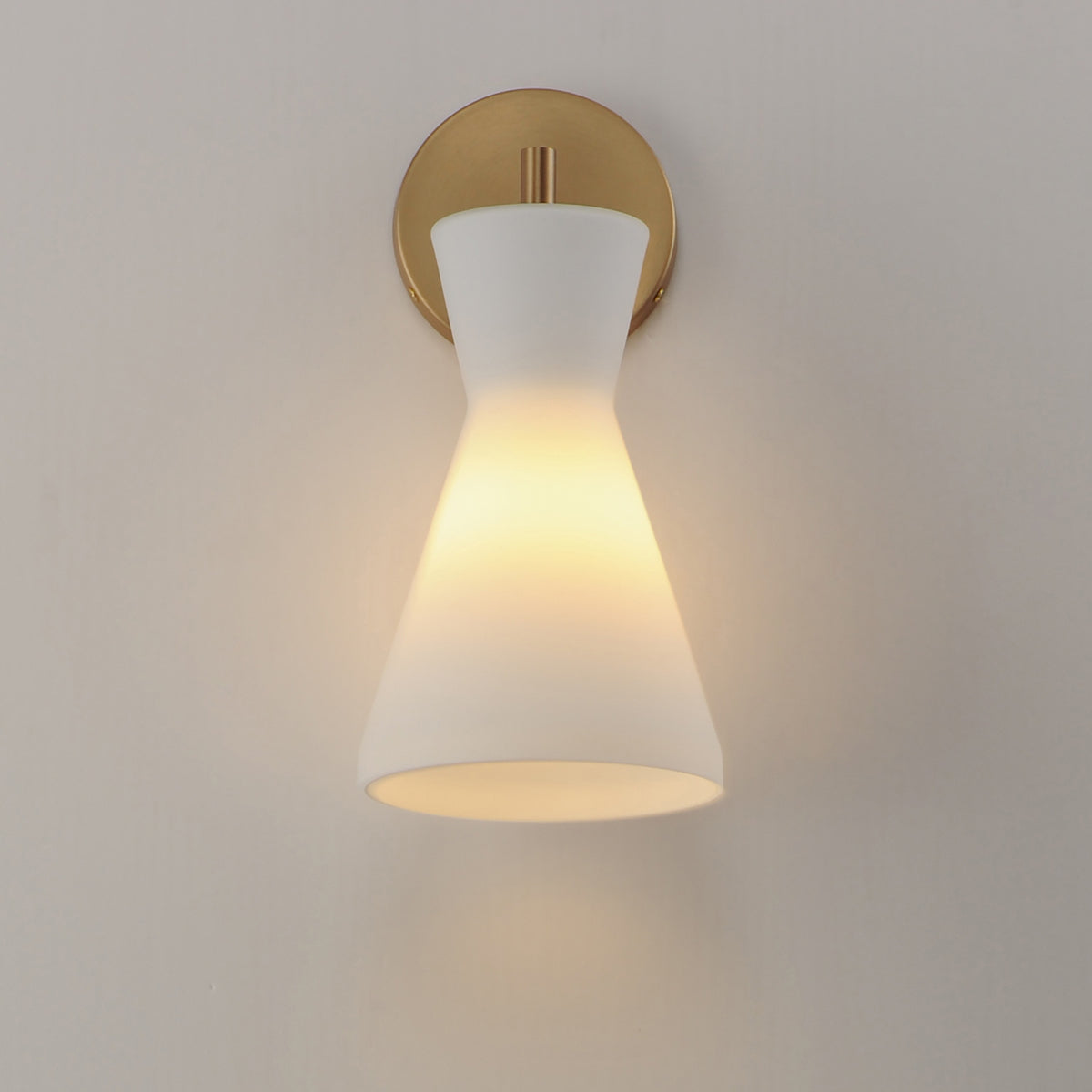 Sinch Wall Sconce